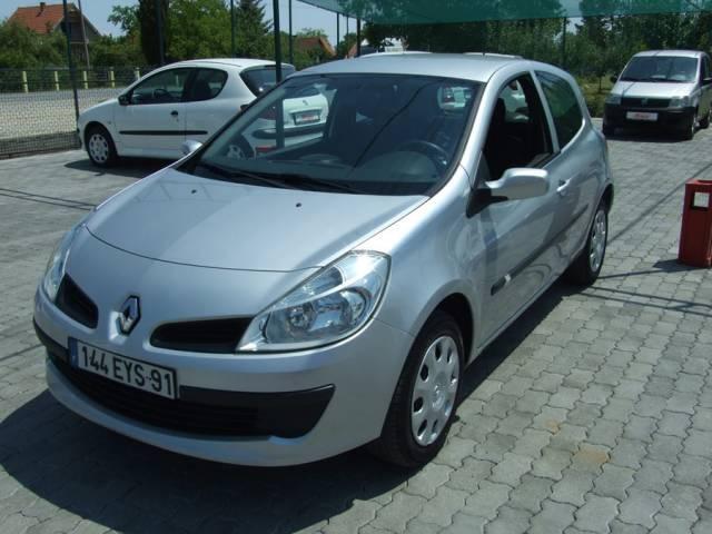 Renault Clio -04