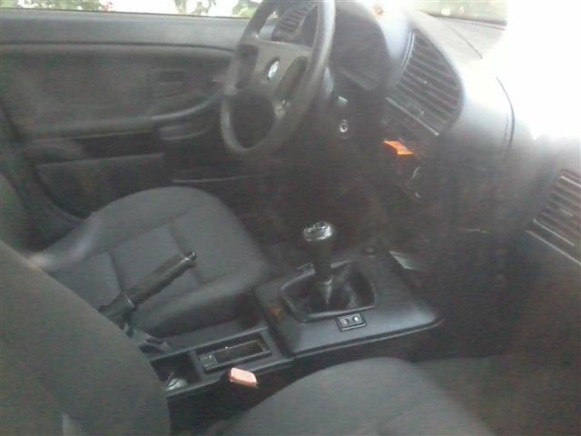 BMW-320--92-