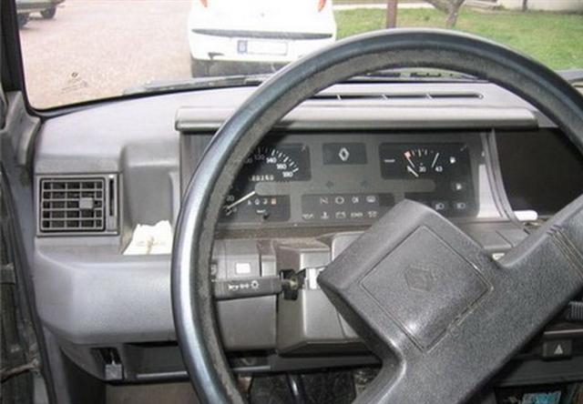 Renault-5--90