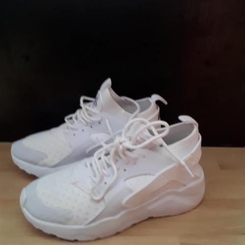 Huarache patike