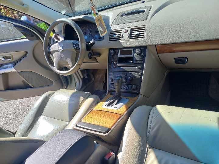 Volvo-XC90-D5