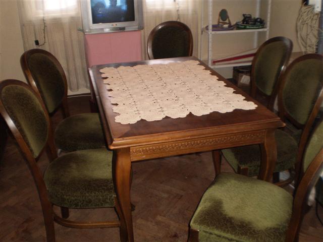 Trpezariski sto sa stolicama