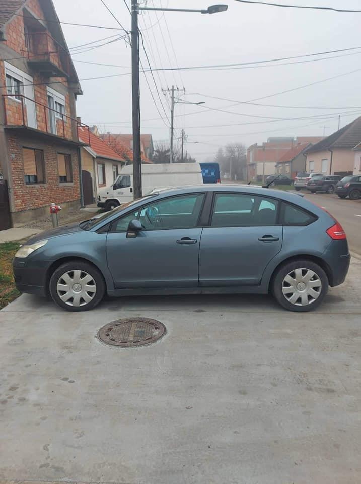 Na-prodaju-auto