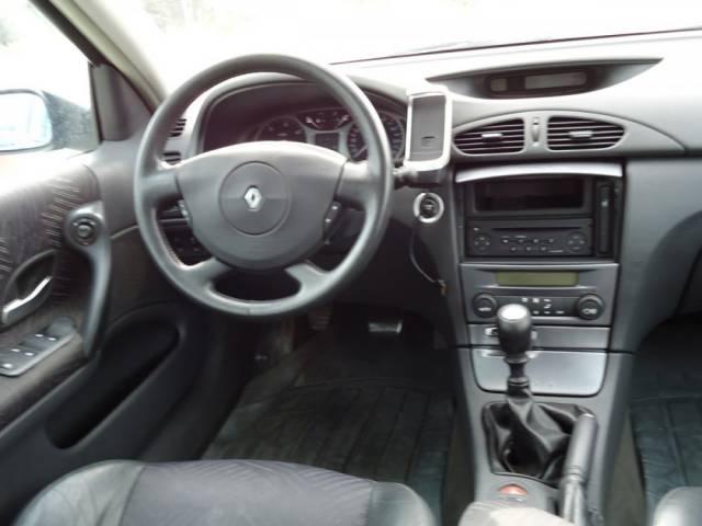 Renault-Laguna--04