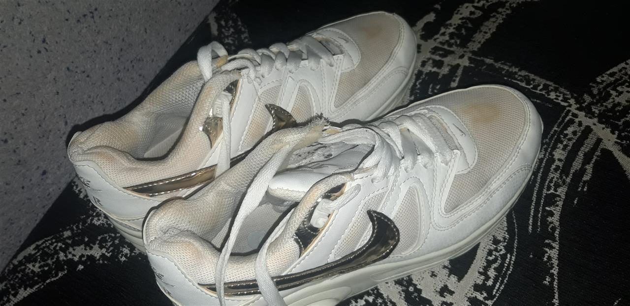 Nike-original-patike-37-broj