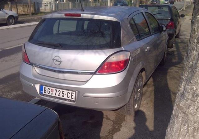 Opel Astra H -04