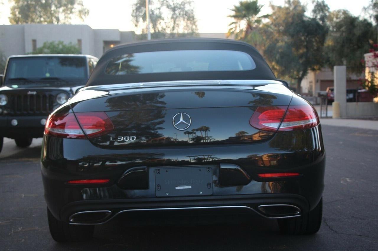 2018-Mercedes-Benz-C-Class-C-300-