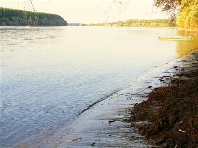 Gradjevinski-plac-1995m2-na-obali-Dunava