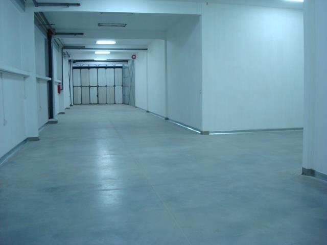 Izdajemo magacin 700m2 u Beogradu