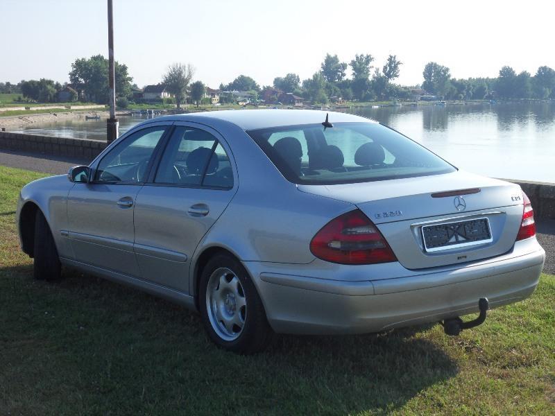 Mercedes-E220CDI--03