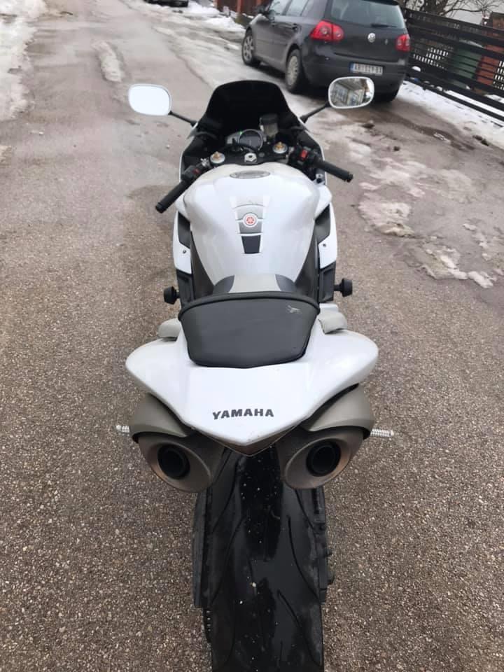 Yamaha-R1
