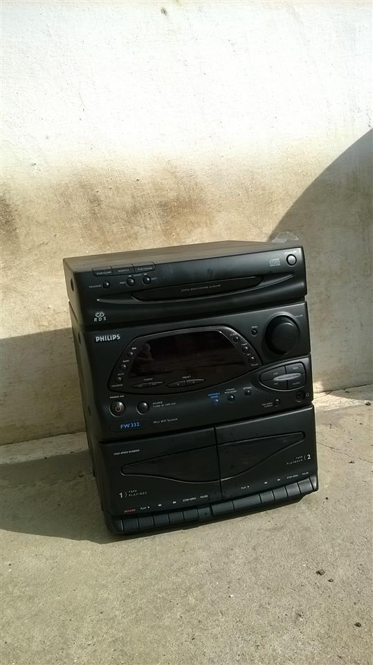Philips-FW332--CD-AUX-