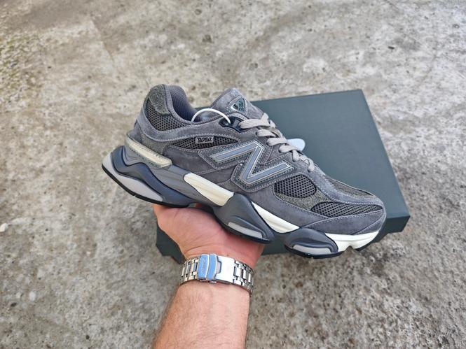 New Balance 9060