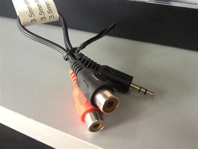 Audio Adapter 3,5mm/2xRCA Zenski 0,2m