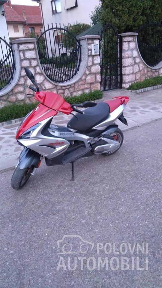 Peugeot-jet-force-2004