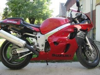 Suzuki-GSX600R-SRAD--98