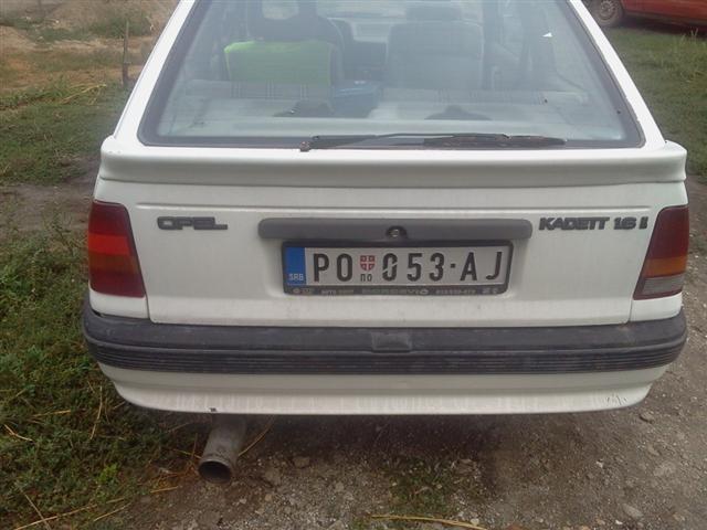Opel-Kadett--90