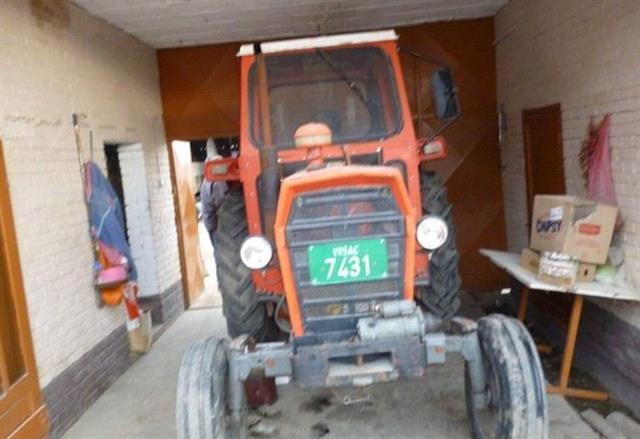 Traktor IMT 577