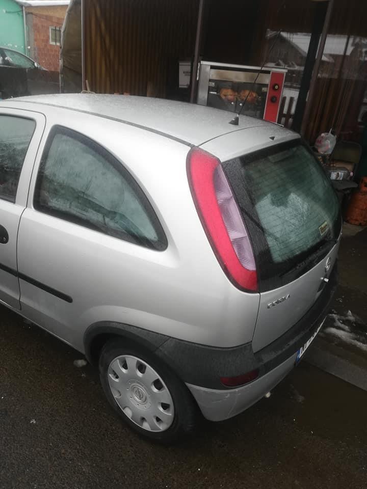 Na-prodaju-opel-korsa