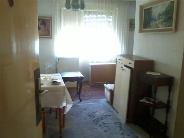 Stan-40m2-Brace-Jerkovic--Hitno