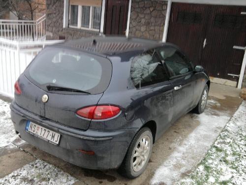 Alfa-Romeo-147--02