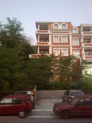 Izdavanje-kuce-na-Dedinju