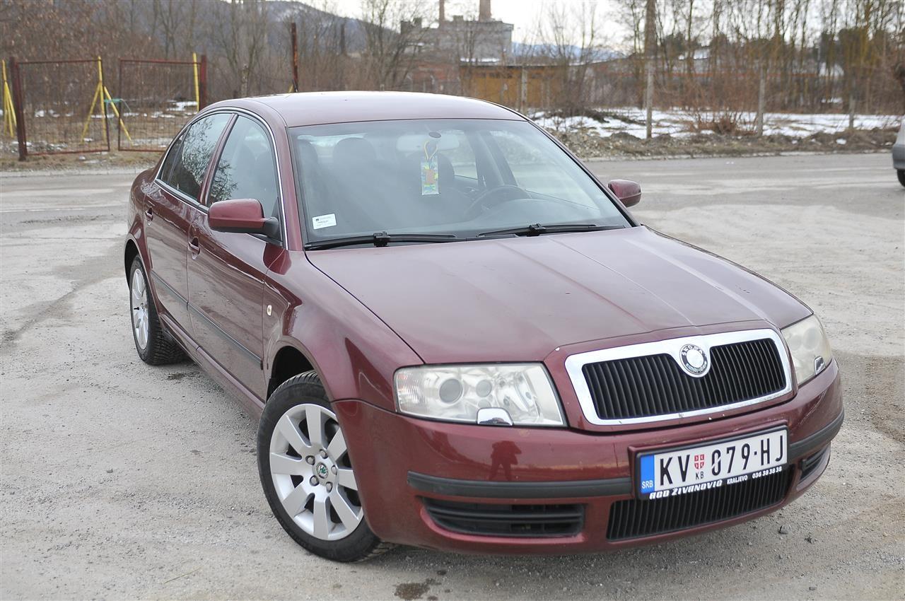 ŠKODA-SUPERB-1-8