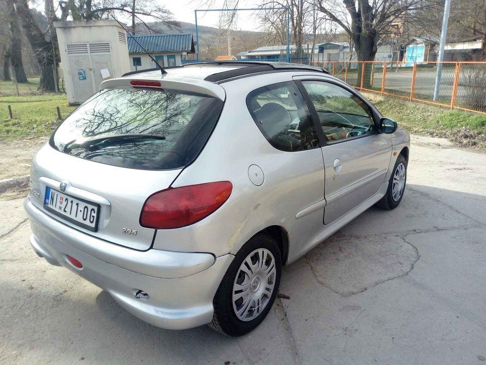 Pezo-206