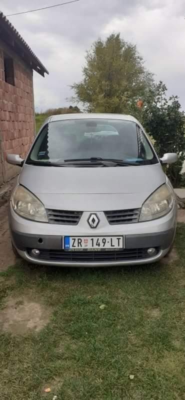 RENAULT-SCENIC-GRAND-3