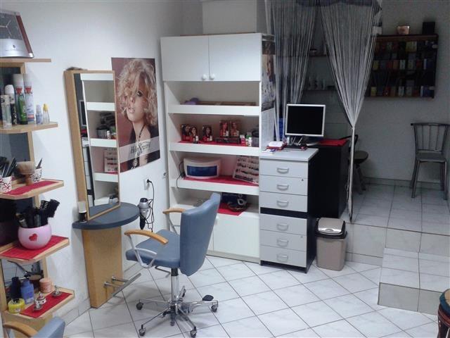 Frizerski salon od 35m2 - Borca centar