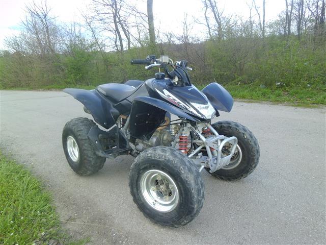 Motor Honda sa cetiri kolca