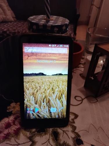 Sony Xperia E4