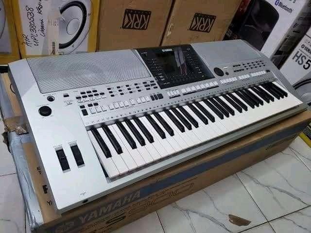 Yamaha-psr-900