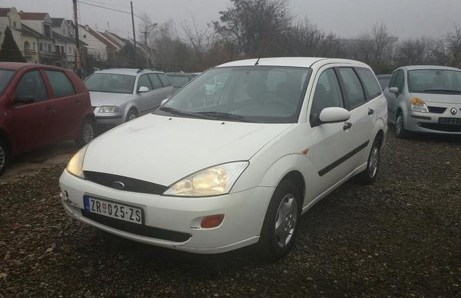 Ford Focus 1.6 -01