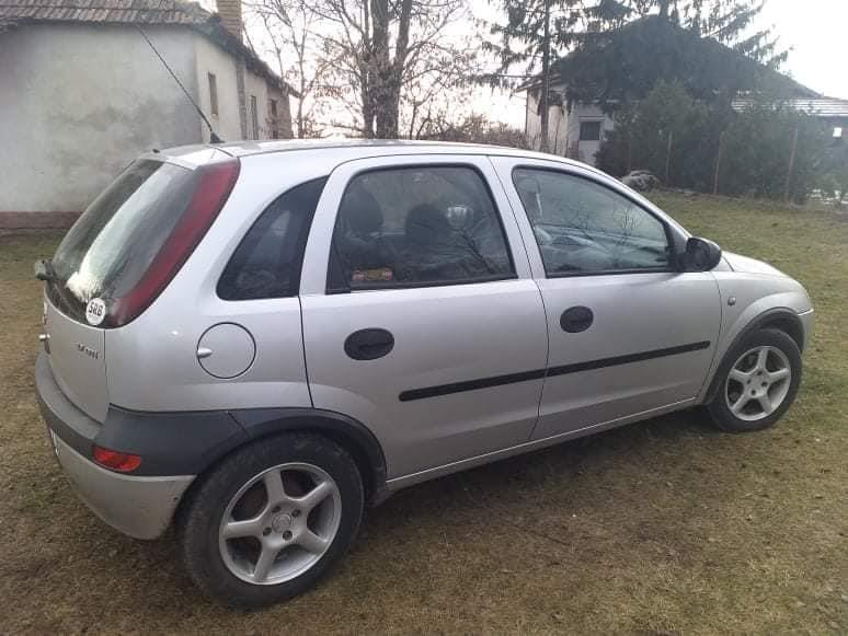 Opel-Corsa-1-7--dti