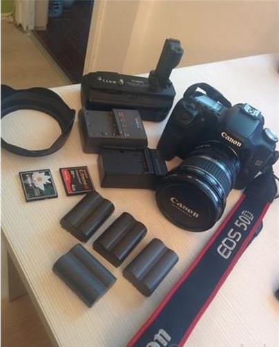 Canon EOS 50D sa pratecom opremom