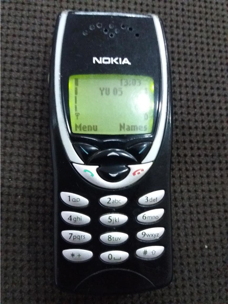 Nokia-8210