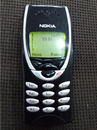 Nokia 8210