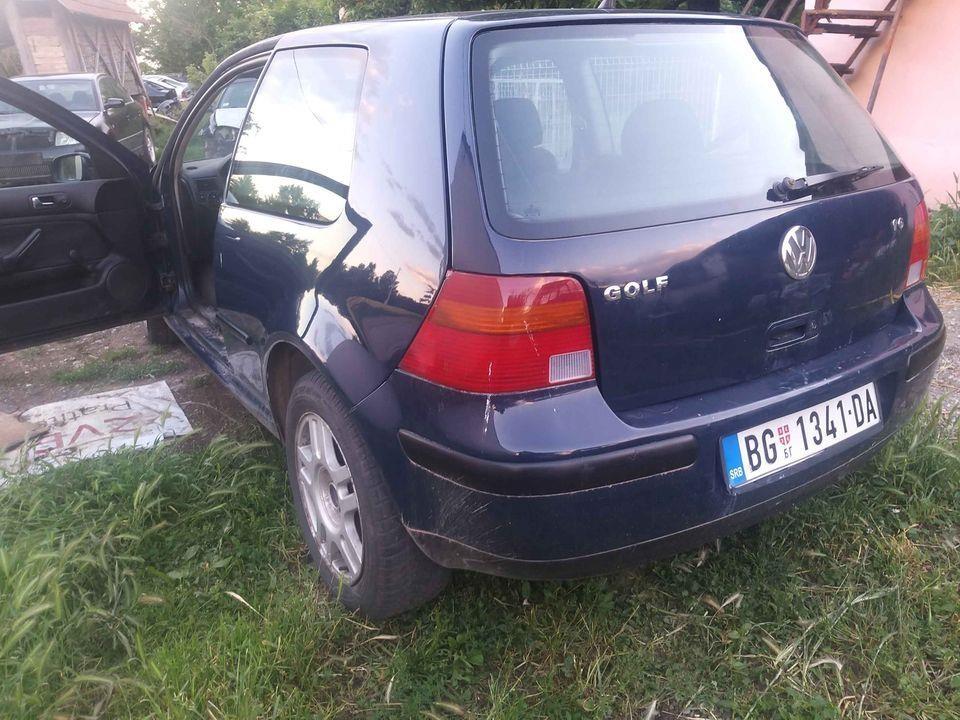 Golf-4-1-6-8v