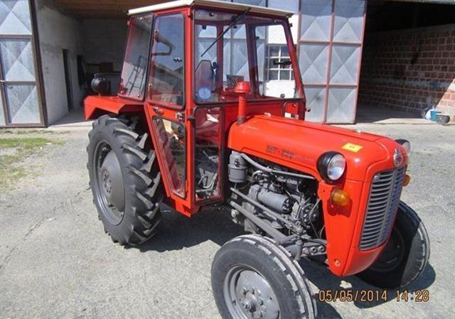 Traktor IMT 539