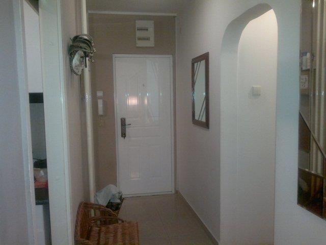 Lux-stan-68m2+10m2---Beograd