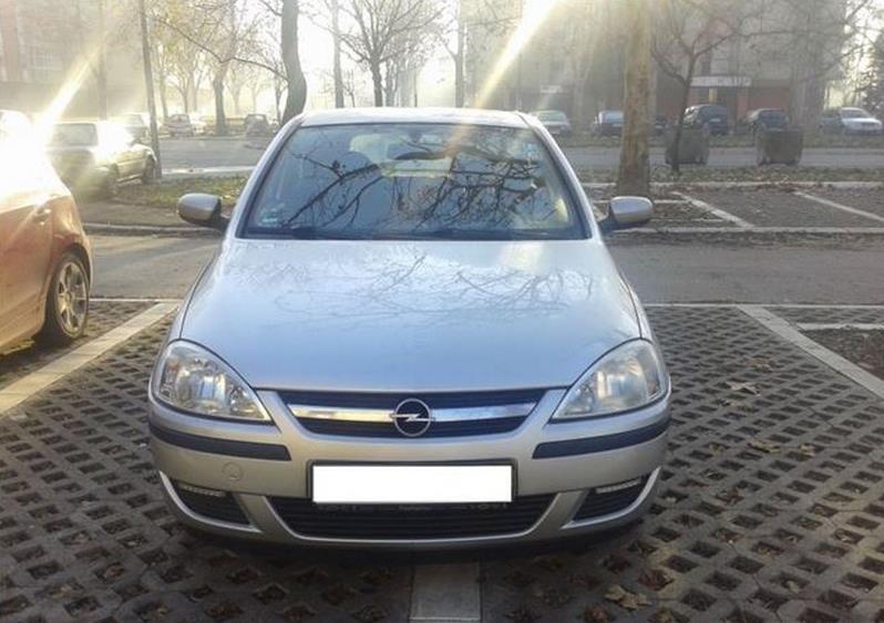 Opel-Corsa-1-0-12v-klima--05