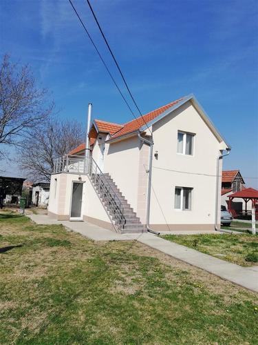 pRODAJEM KUCU U ODLICNOM STANJU