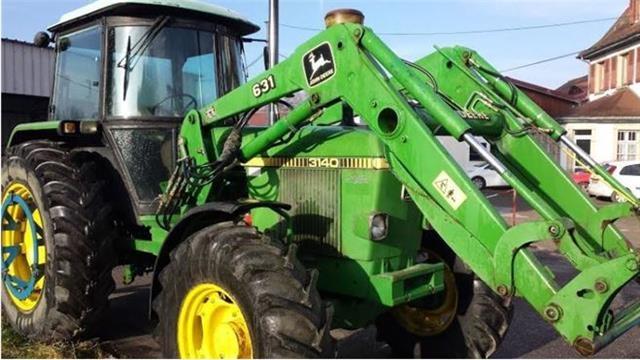 Traktor John Deere 3140