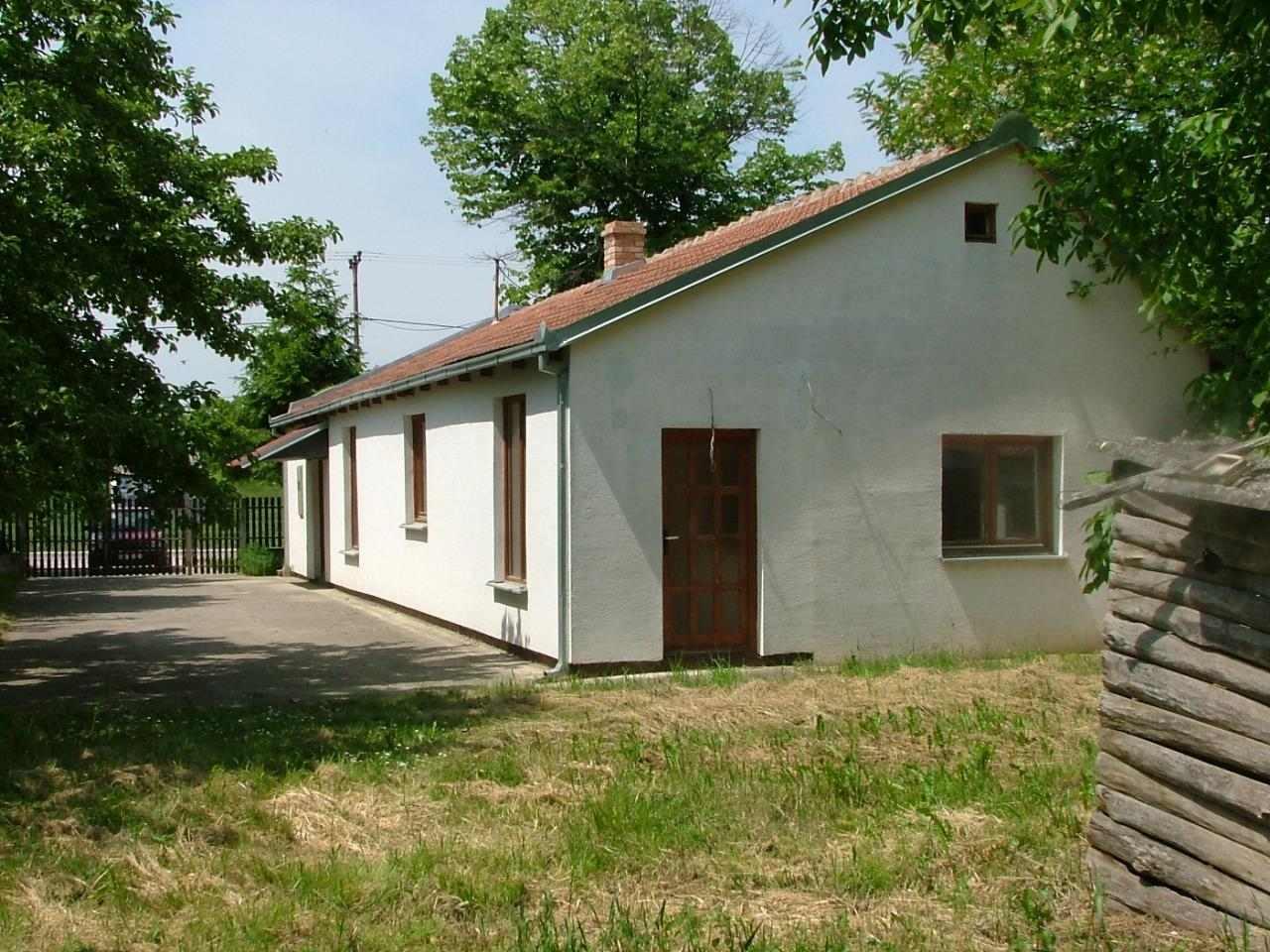 Kuca-u-Boljevcima-Surcin--127m2-na-21-ar