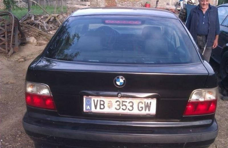 BMW-E36-kompakt-zadnji-branik
