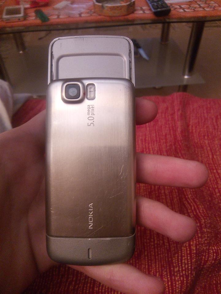 Prodaje-se-nokia-6600i-slide