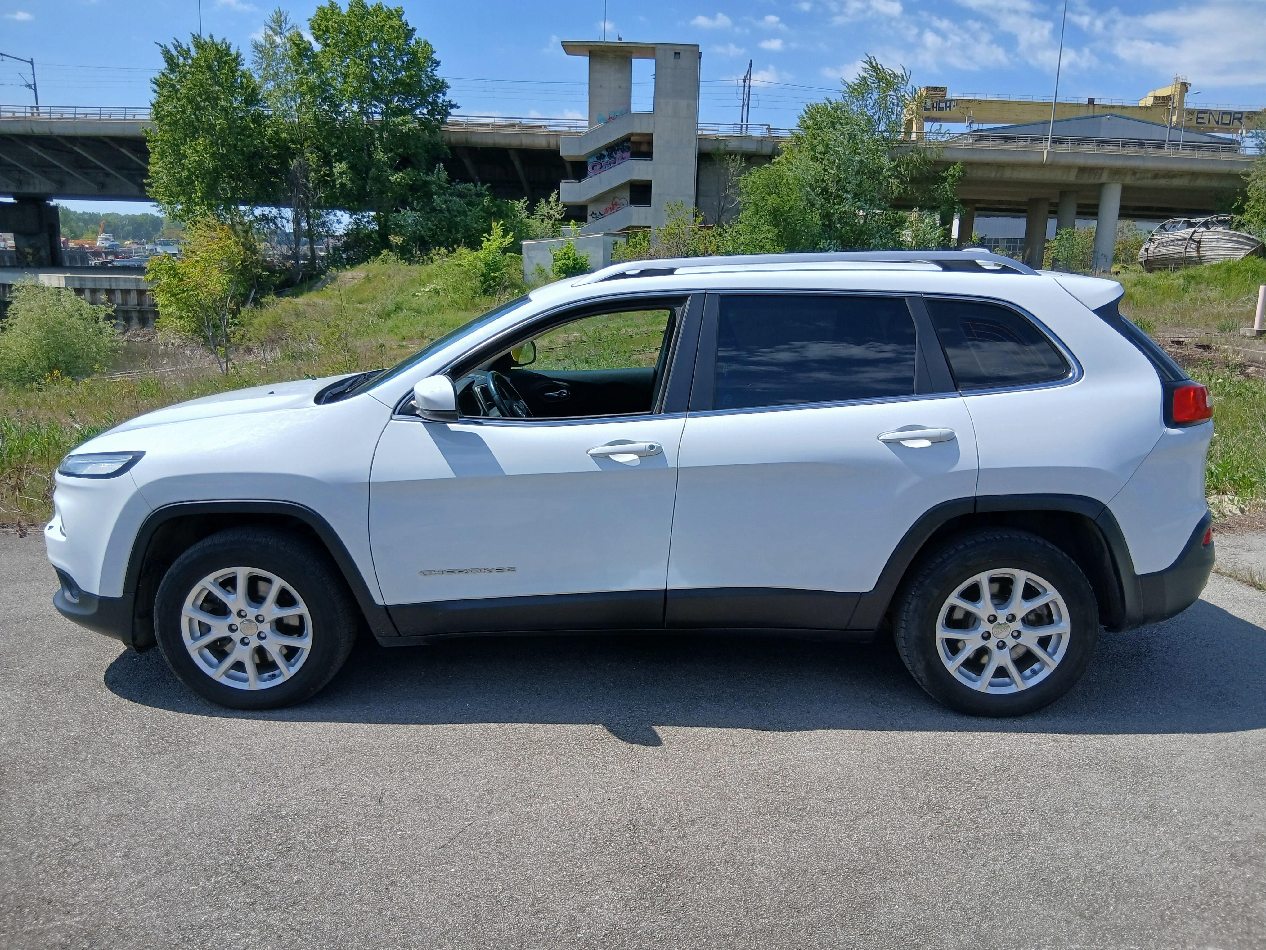 Jeep-Cherokee
