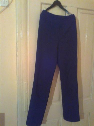 Crne pantalone