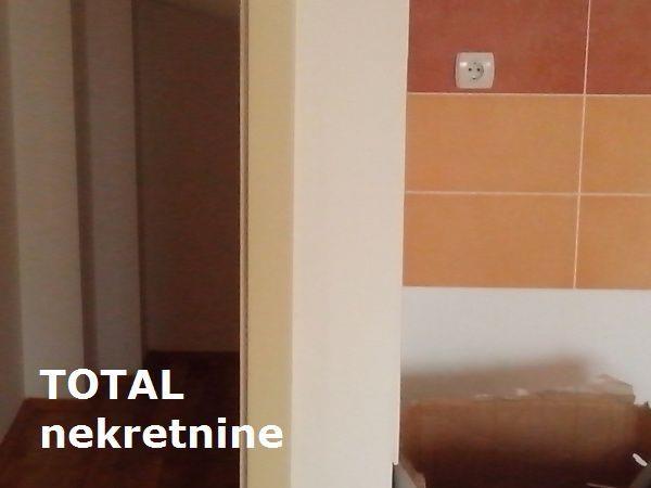 Odmah-useljiv-cetvorosoban-duplex-stan